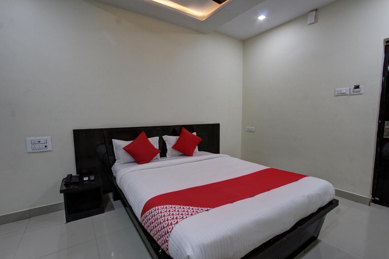 Collection O 38566 Mk Hotel And Lodge Gulbarga Exterior photo